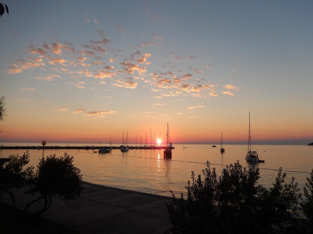 Apartments Casa Emonia Novigrad Istria Quarto foto